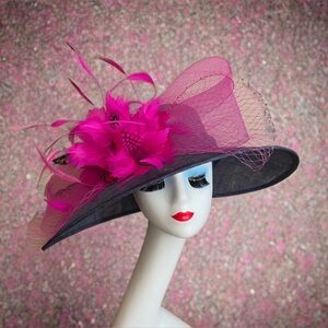 Luxe Kentucky Derby Hat 🆕. Handcrafted from all fine materials Custom Designer 💕
